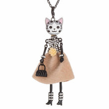 Load image into Gallery viewer, Dressed cat necklace