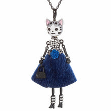 Load image into Gallery viewer, Dressed cat necklace