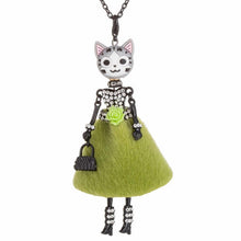 Load image into Gallery viewer, Dressed cat necklace